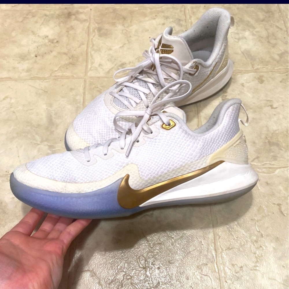 Nike Mamba Focus Metallic Gold Size 10